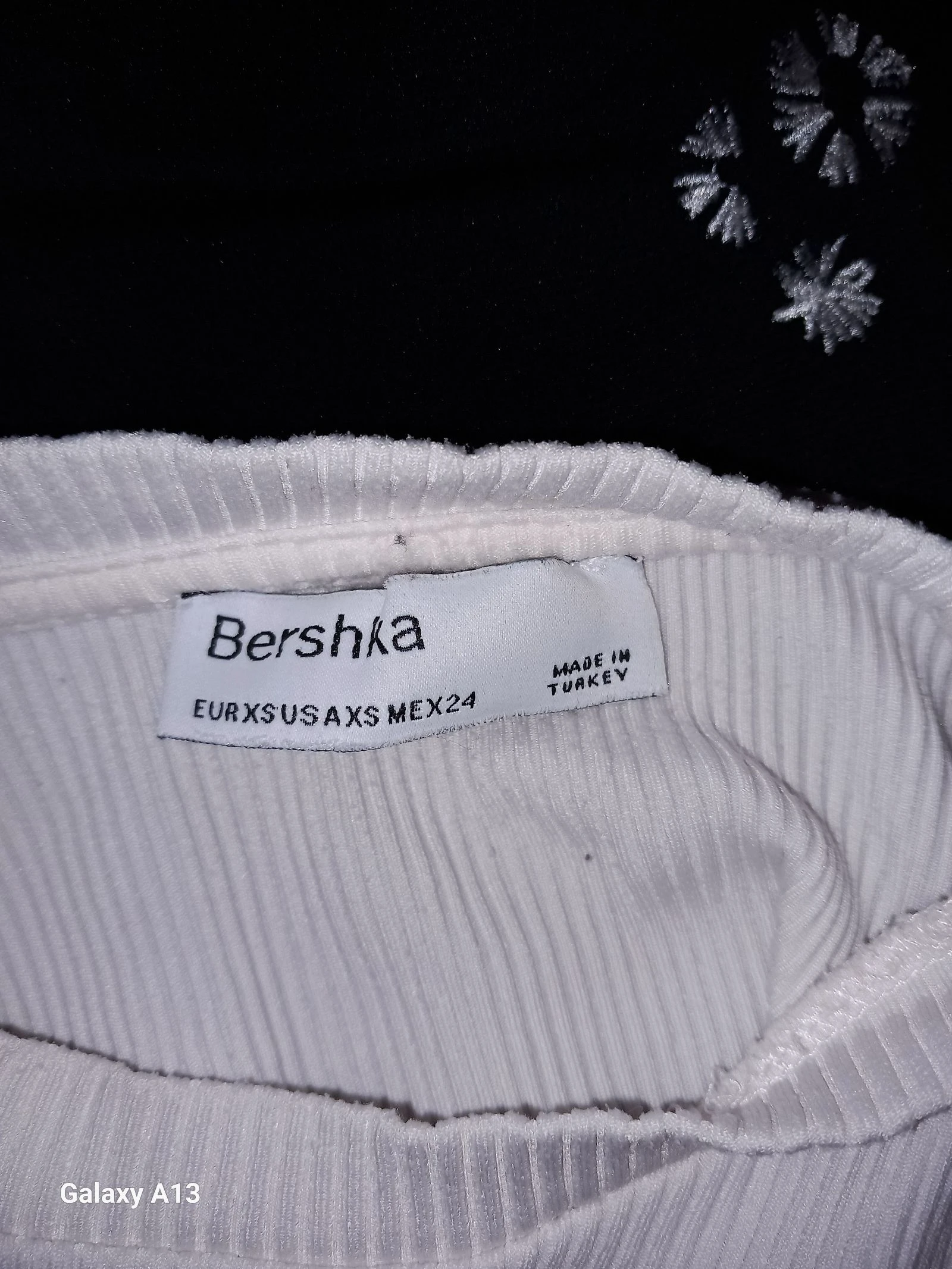 White ribbed crop top tied at the waist – Bershka (Size XS) – photo 6